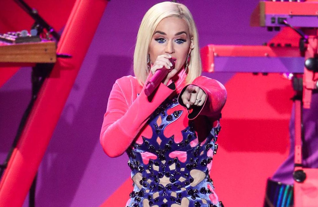Katy Perrys neues Album 'Smile' um zwei Wochen verschoben