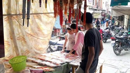रक्षाबंधन त्यौहार को लेकर महिलाओं ने की बाजारों में जमकर खरीददारी