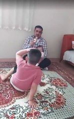 İlahi okuyan adam ağzımı yardın a.k :)) +18 küfürlü