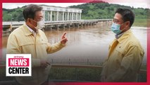President Moon visits flooded areas on inter-Korean border