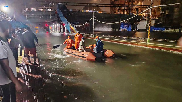 290 passengers rescued from two trains in Mumbai