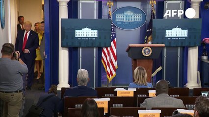 Trump envía mensajes contradictorios sobre la pandemia y se presenta como una víctima