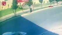 Sultangazi'de feci kaza! Sürücü takla atan araçtan fırladı