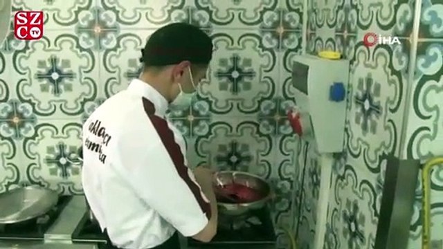 Diyabet hastaları için ‘mor baklava’ yapmaya başladı, siparişlere yetişemiyor