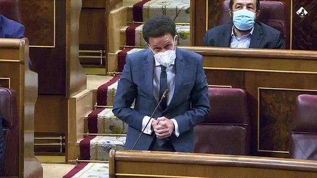 Pedro Sánchez se toma a la torera la distancia de seguridad en el Congreso y Edmundo Bal le recuerda su propósito: Querrá tronar con aplausos al presidente del Gobierno