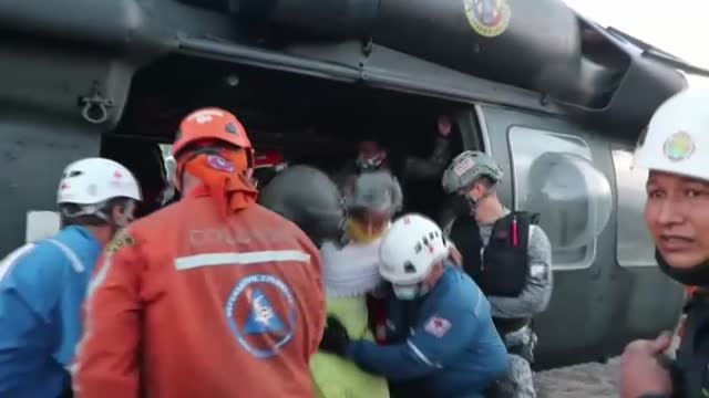 Las intensas lluvias caídas en Colombia obligan al ejército a rescatar a más de 300 familias