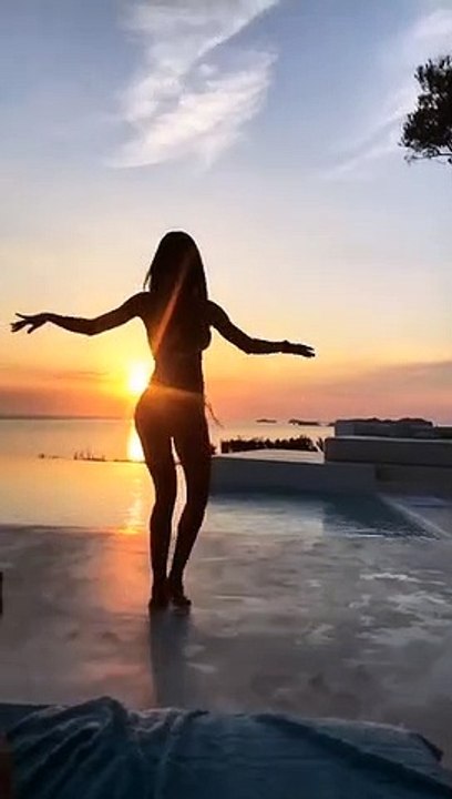 Federica Nargi sexy ad Ibiza per il suo Matri