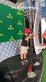 F1 - Robin Raikkonen festeggia come papÃ  Kimi all'Hungaroring: la bottiglia d'acqua diventa... champagne