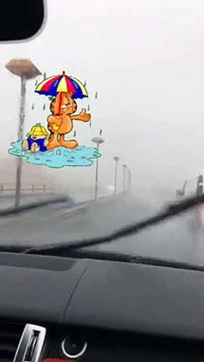 Criscito alla guida sotto la pioggia incessante di Genova a pochi minuti dal crollo del ponte