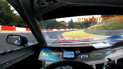 Ford Mustang RTR effettua un giro al Nurburgring esclusivamente in drift