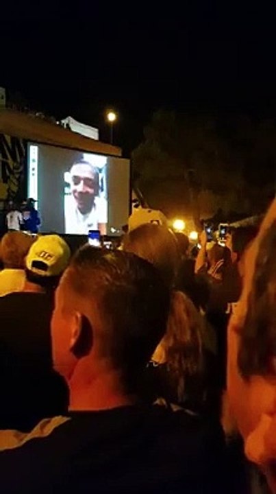 MotoGp - Valentino Rossi e il saluto a sorpresa ai tifosi di Tavullia con un collegamento live da Misano