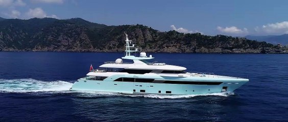 Il nuovo superyacht CRN: grandi spazi open air e stile senza tempo per Latona
