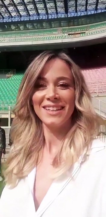 Diletta Leotta ed i palleggi a San Siro con Alex De Piero
