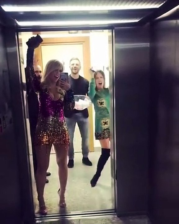 Il compleanno senza fine di Wanda Nara: la moglie di Icardi scatenata a Tiki Taka