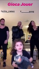 Prima la 'scorpacciata' di neve poi il balletto in salotto: che divertimento con Federica Nargi e la piccola Sofia