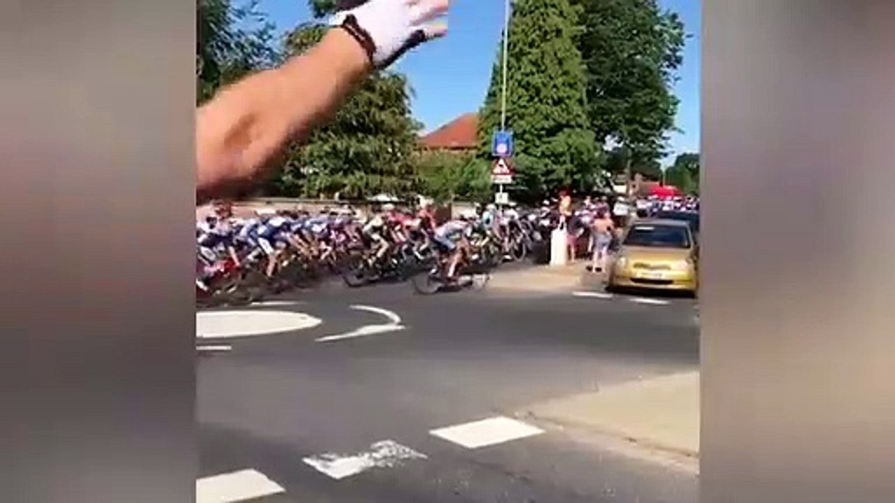 Clamoroso errore in gara a Norfolk: ciclisti sbagliano percorso, avvisati dai tifosi