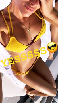 Francesca Sofia Novello Ã¨ uno schianto: il video in bikini Ã¨ da far girar la testa