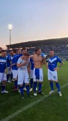 Festa Brescia, il coro dei calciatori