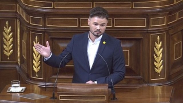 Rufián dice que la moción de censura de Abascal pretende fagocitar a Casado