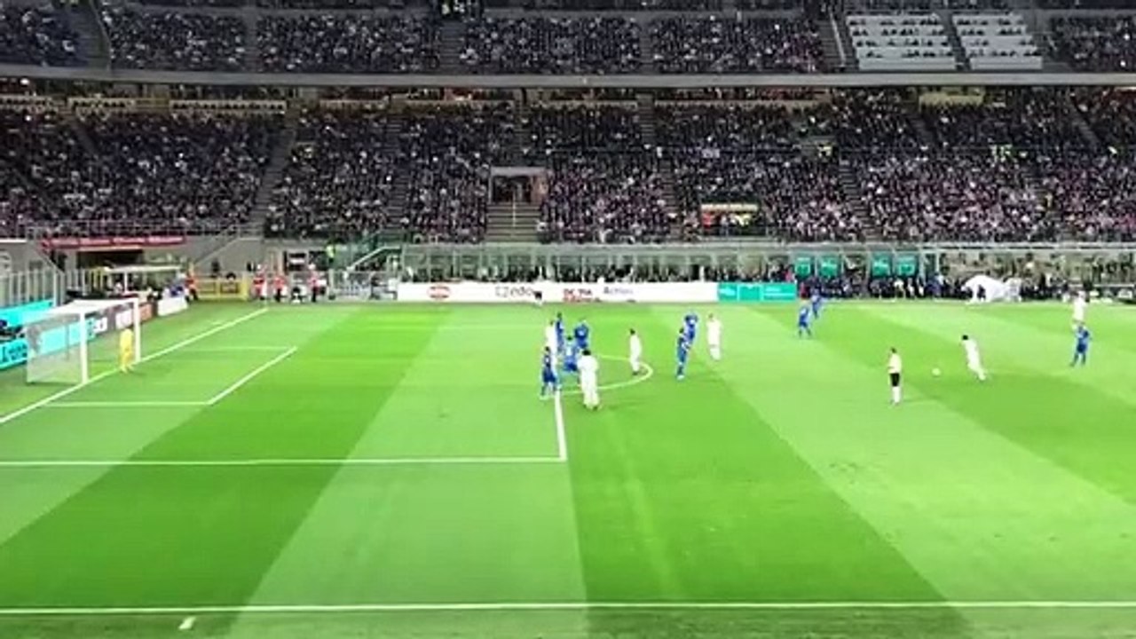 Pirlo, la notte del Maestro: il gol di Vieri e la pazza esultanza
