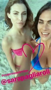 Francesca Sofia Novello, il sexy backstage del servizio fotografico in Toscana