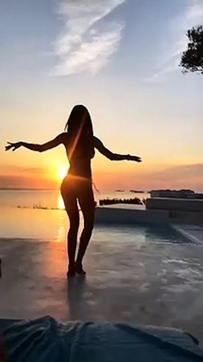 Federica Nargi sexy ad Ibiza per il suo Matri