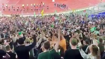 Gli ultras del Celtic omaggiano Papa Francesco