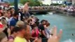 Francia campione del Mondo: tifosi pazzi di gioia si lanciano in acqua