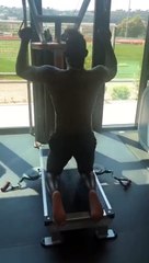 Balotelli si prepara per la prossima stagione: l'allenamento in palestra