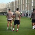 Ronaldo-Dybala, spettacolo in allenamento