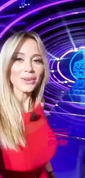 Diletta Leotta a Guess My Age, la giornalista del programma di Enrico Papi