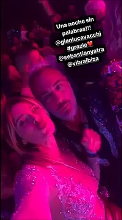 Aida Yespica scatenata con Gianluca Vacchi