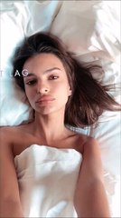 Emily Ratajkowski nuda a letto