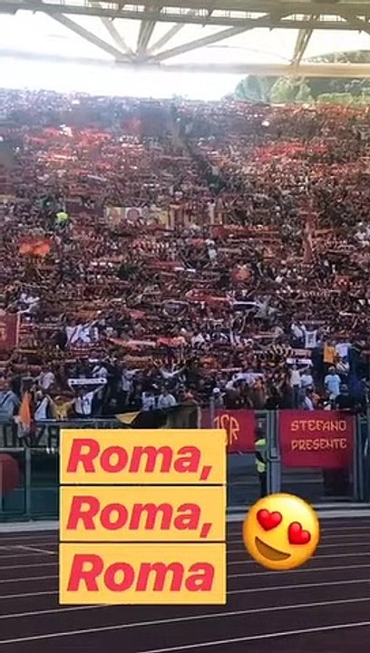 Roma-Lazio, lo spettacolo dei tifosi giallorossi