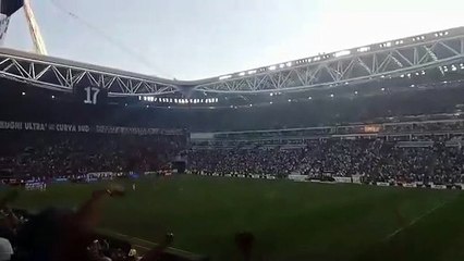 Gol Mandzukic, tifosi della Juventus in delirio