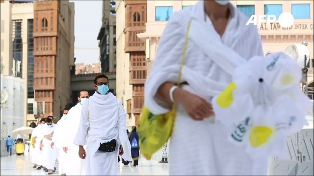 Peregrinação à Meca tem início com restrições