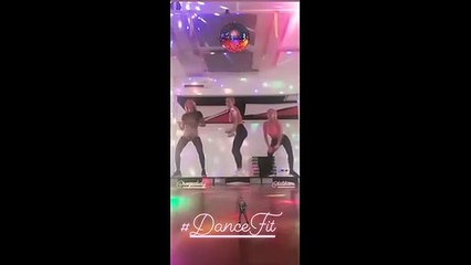 Diletta Leotta balla sugli step, l'esibizione sensuale