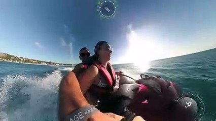 Nibali in vacanza con la moglie: il ciclista si diverte sulla moto ad acqua