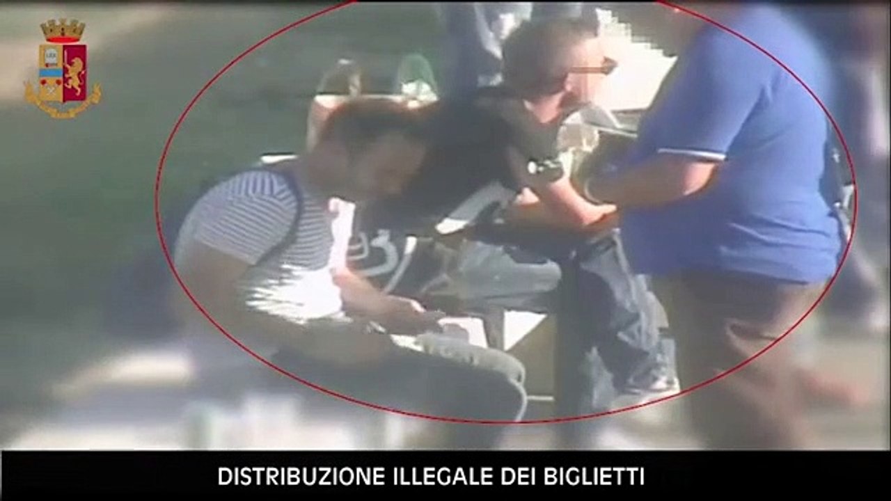Arrestati gli ultras della Juventus, il VIDEO della vendita illegale