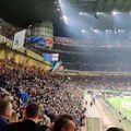 La carica dei tifosi dell'Inter