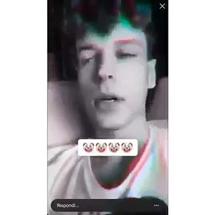 Insulti shock di un calciatore contro una donna