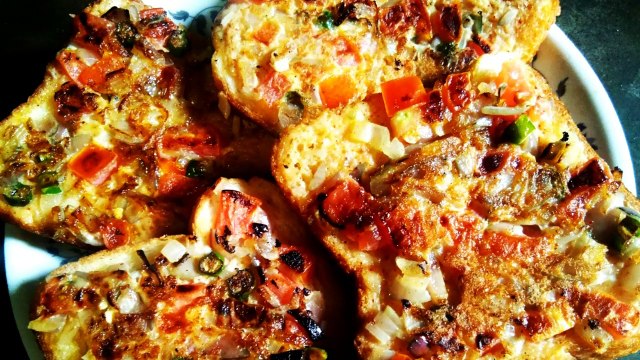 Egg toast l Egg toast recipe l egg toast recipe by Mohuya l breakfast recipe