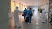 129 bệnh nhân Covid-19 từ Guinea Xích Đạo đã về BV Nhiệt đới Trung ương | VTC