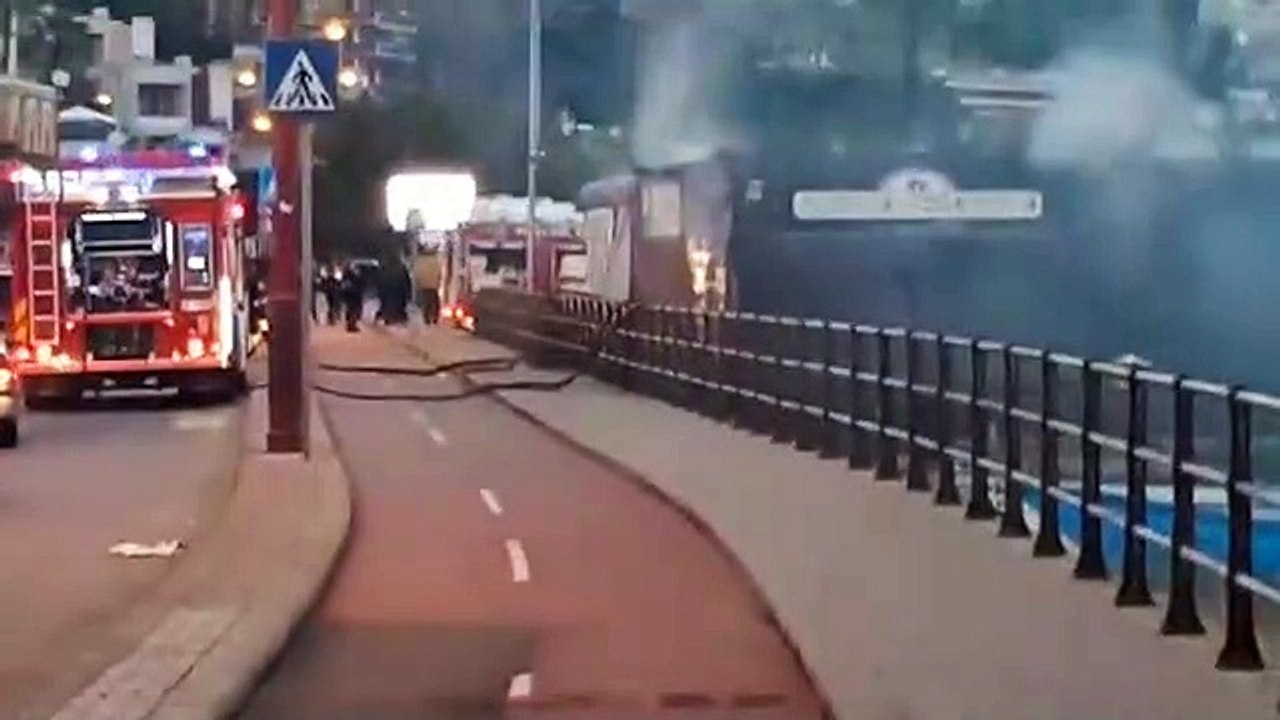 Messina, locale sulla litoranea nord fiamme: vigili del fuoco sul posto