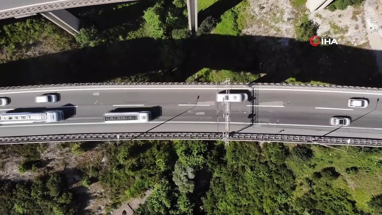 TEM ve D100 Karayolu’nda bayram trafiği başladı