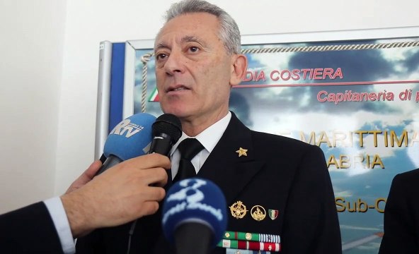 Il Comandante Generale del Corpo delle Capitanerie di Porto Ammiraglio Giovanni Pettorino visita la sede Direzione marittima