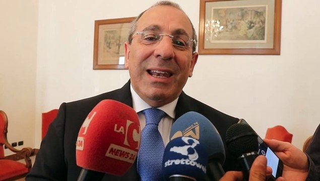 Firma del protocollo d'intesa Dall'emergenza abitativa alla legalitÃ percepibile , intervista al Prefetto Michele di Bari