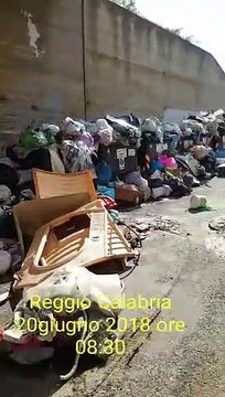 Reggio Calabria: le immagini dell'emergenza rifiuti in cittÃ 