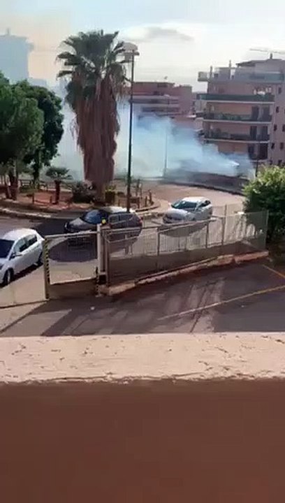 Reggio Calabria: le immagini dell'incendio in via Sbarre Superiori
