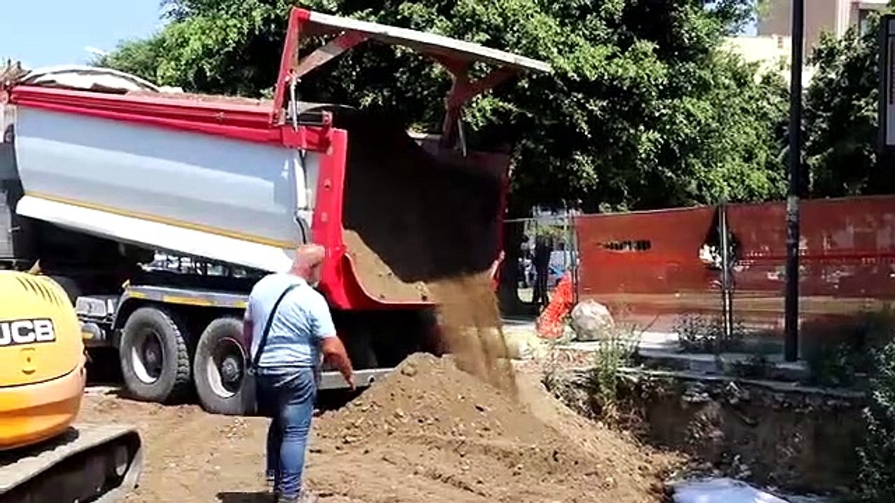 Reggio Calabria, reperti archeologici di piazza Garibaldi seppelliti dal Comune: "Una sconfitta per la cittÃ " - L'INTERVISTA